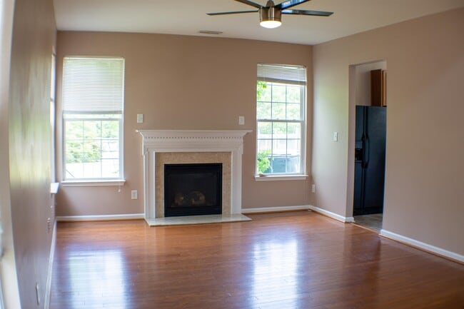 Building Photo - 5145 Mabe Dr