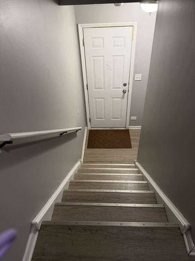 Building Photo - 3367 Ravinia Cir