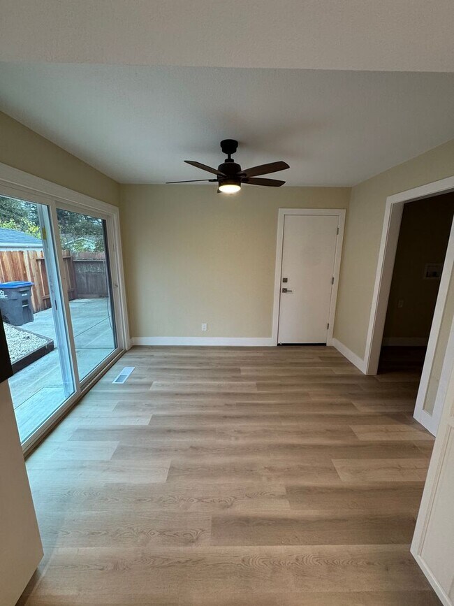 Building Photo - VAILABLE NOW! G O R G E O U S Single Story 3 Bed 2 Bath with Pool