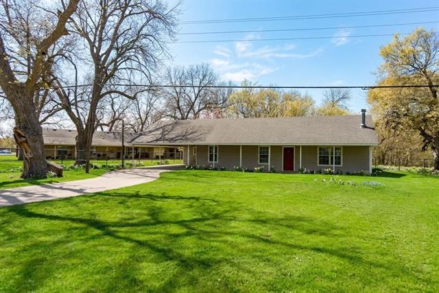 Building Photo - 3311 E FM 813