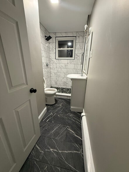 Building Photo - 603 County St