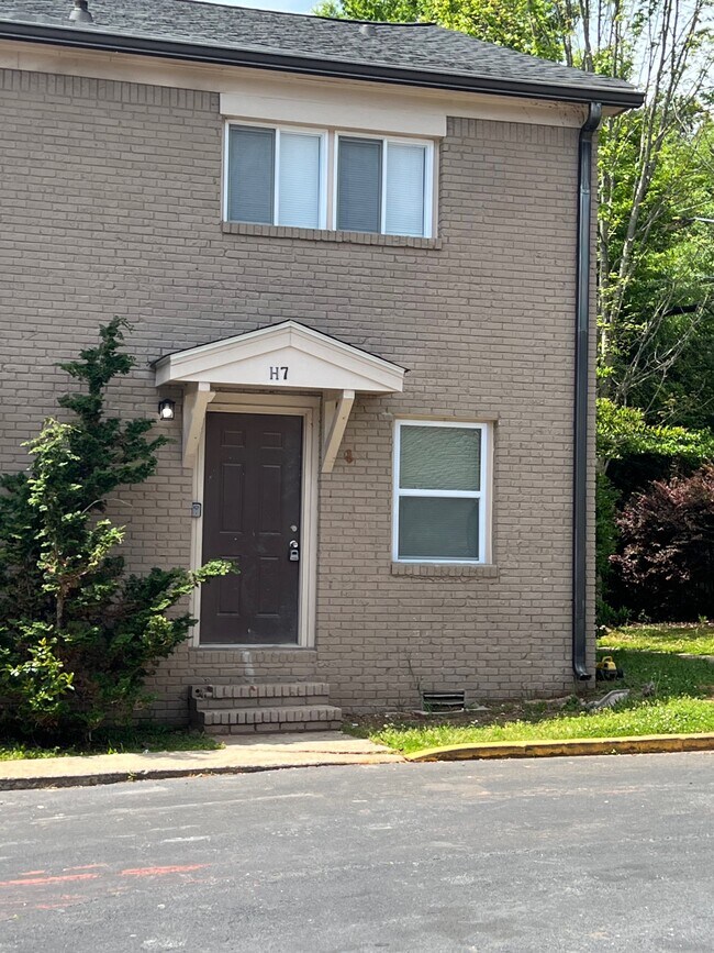 2604 Campbellton Rd SW 2604 Campbellton Rd SW Atlanta GA 30311