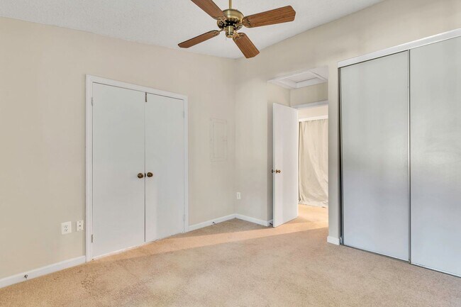 Building Photo - 11041 Villaridge Ct