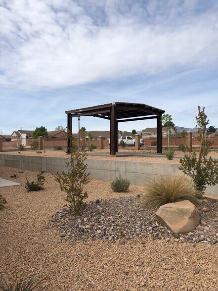 Building Photo - 2501 Bella Vista Drive