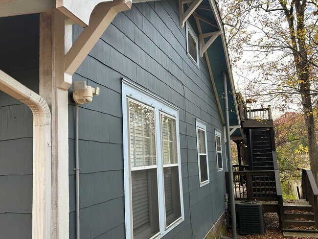 Building Photo - Contact Peggy 501 676 1758