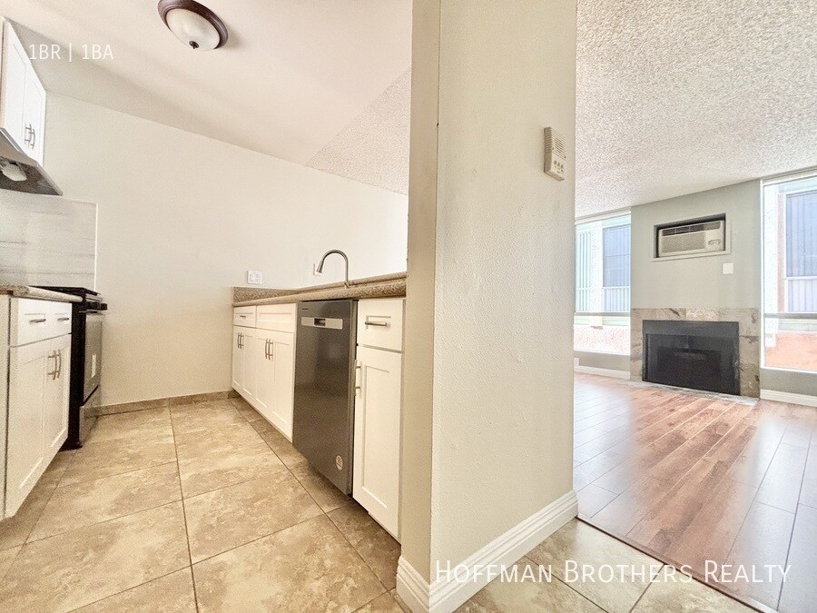 Building Photo - 1225 N Cherokee Ave