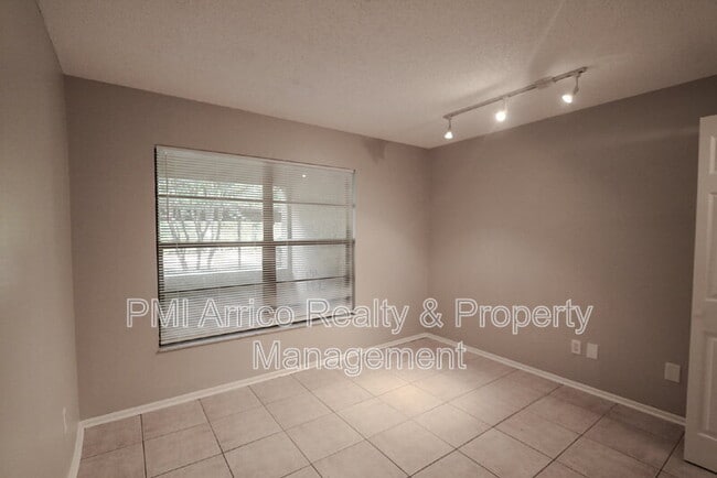 Building Photo - 4957 Puritan Cir