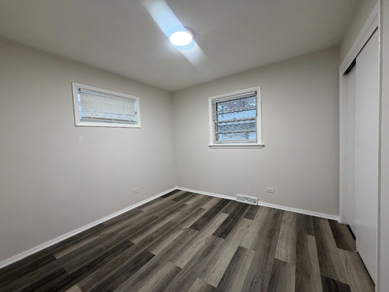 Building Photo - 18104 Paxton Ave