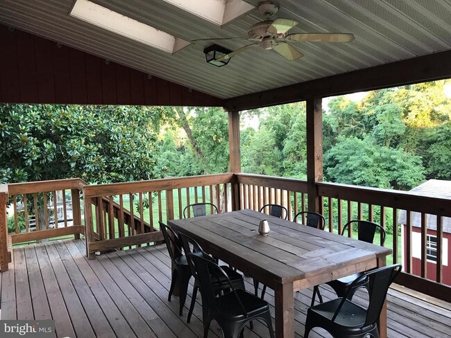 Building Photo - 6554 Pampano Dr