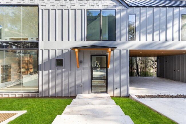 Building Photo - 1603 Chelsea Ln