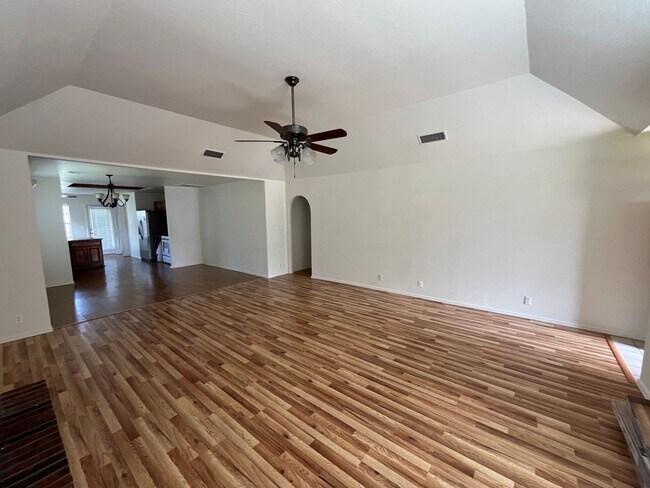 Building Photo - 7409 S 93rd E Ave
