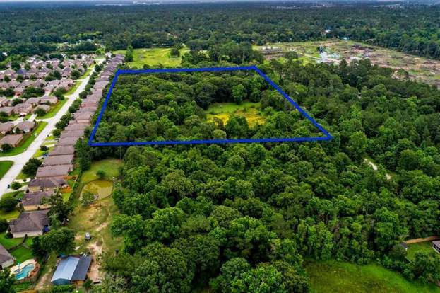 Building Photo - 900 Springwood Dr