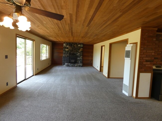 Building Photo - 71- Sagahlie Trail - West End Country Living