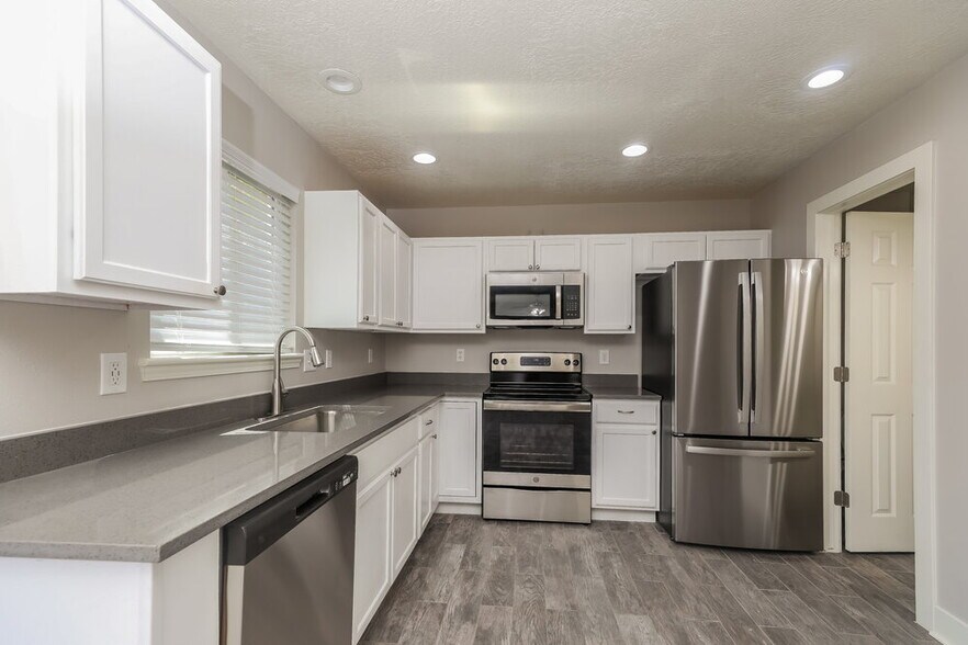 Building Photo - 4082 E Ofallons Way