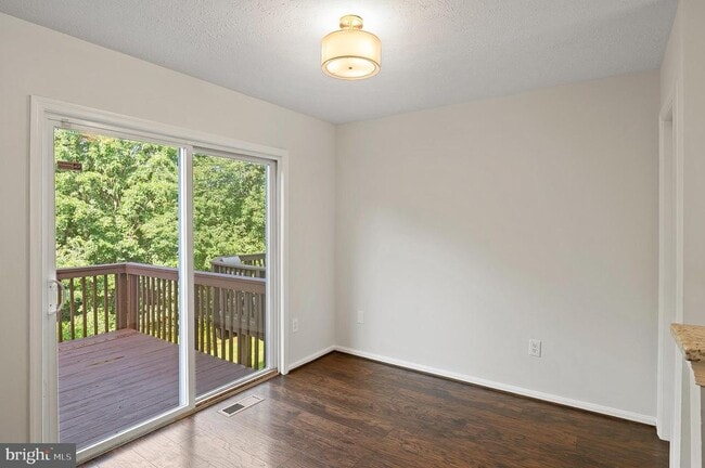 Building Photo - 16140 Edenwood Dr