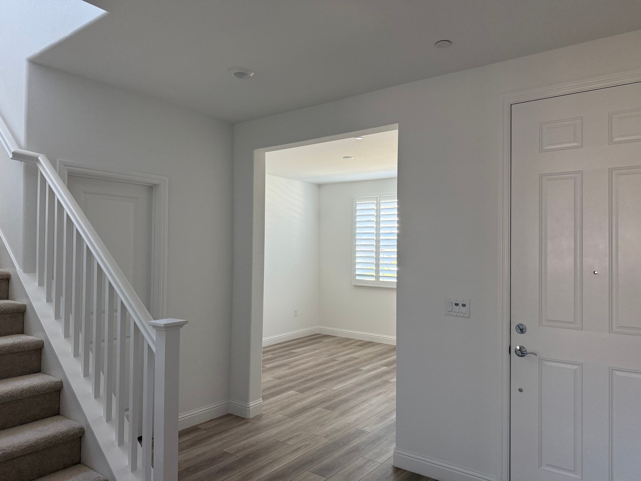 Building Photo - 3921 Mirecourt Cir