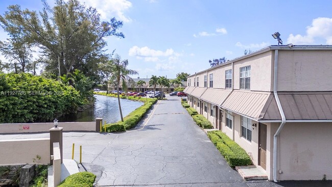 Building Photo - 4100 NW 16th Ave