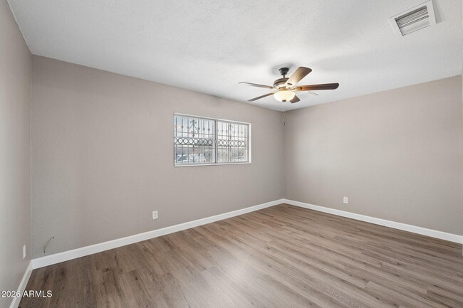 Building Photo - 8050 W Weldon Ave