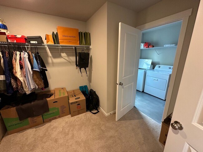 Building Photo - RENTAL! Spacious 6-Bedroom Home Near JBLM – Built in 2025