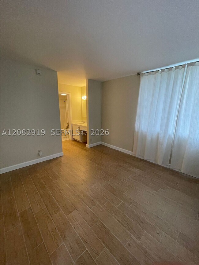 Building Photo - 10757 Cleary Blvd