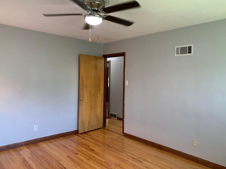 Bedroom 1 - 7109 Dartmouth Ave