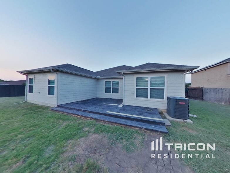Building Photo - 14210 Bridgeview Ln