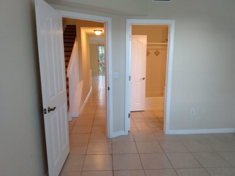 Building Photo - 1 Alta Meadows Ln