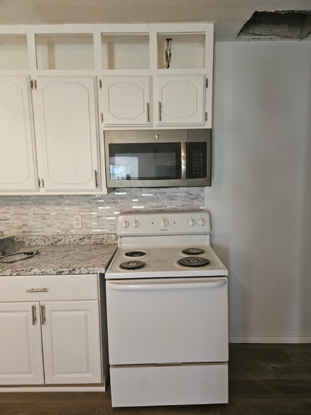 Building Photo - 718 N 18th St