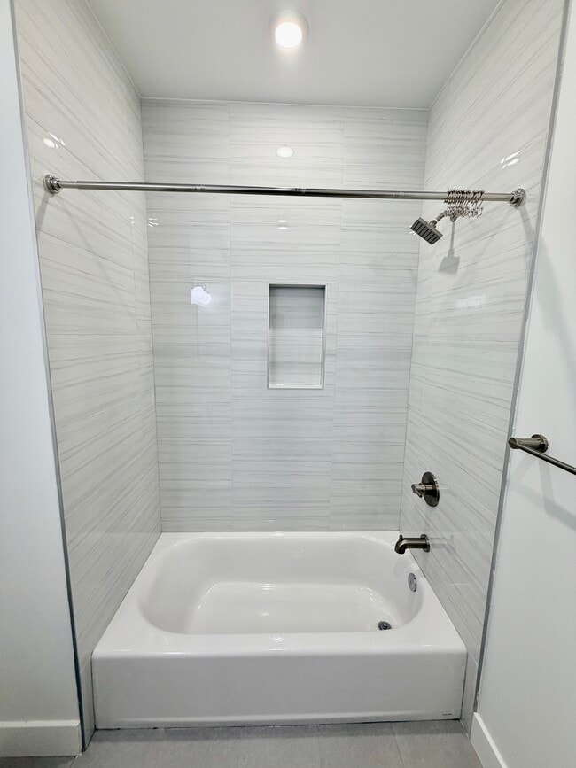 Building Photo - 178 W Seymour St