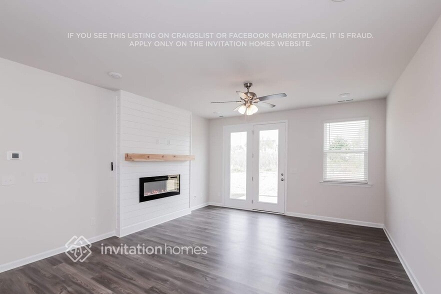 Building Photo - 4014 Weddington Pointe Dr