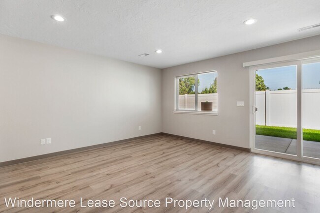 Building Photo - 3 br, 2 bath House - 710 N Jones Lane