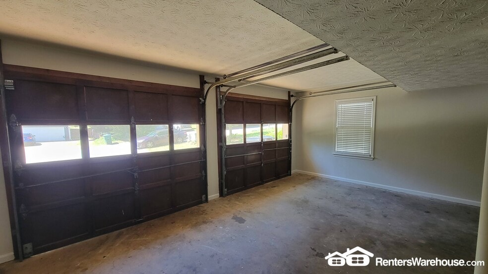 Building Photo - 2532 Mistletoe Ln SW