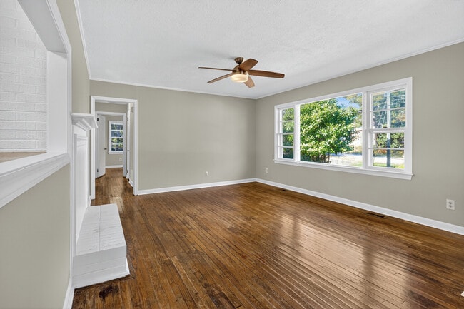 Building Photo - 1311 Beaufort St