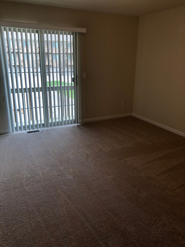 Building Photo - 8171 Promenade Dr