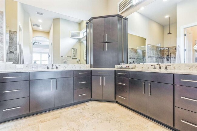 Building Photo - 13208 Malachite Dr