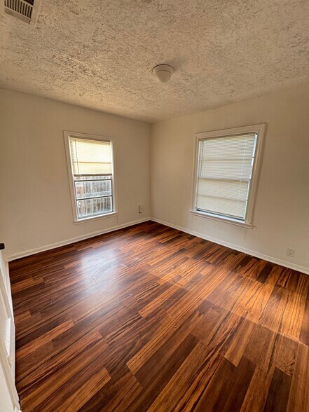 Building Photo - 253 N Carolina St