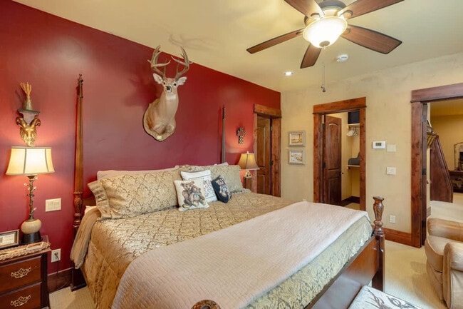 Building Photo - 195 Marks Ln