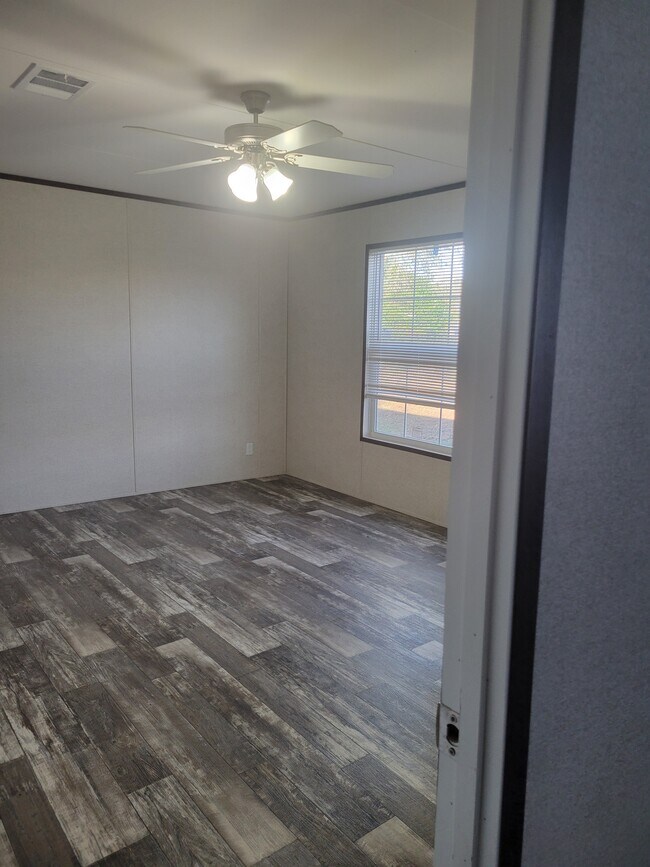 Building Photo - 8106 5th St