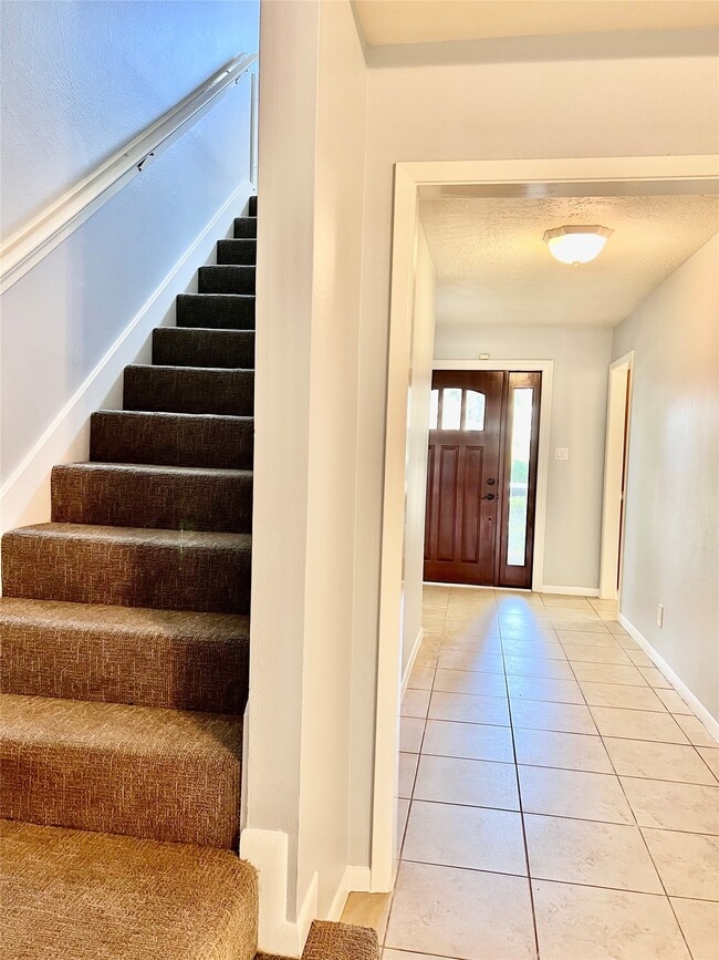 Building Photo - 11407 Briar Rose Dr