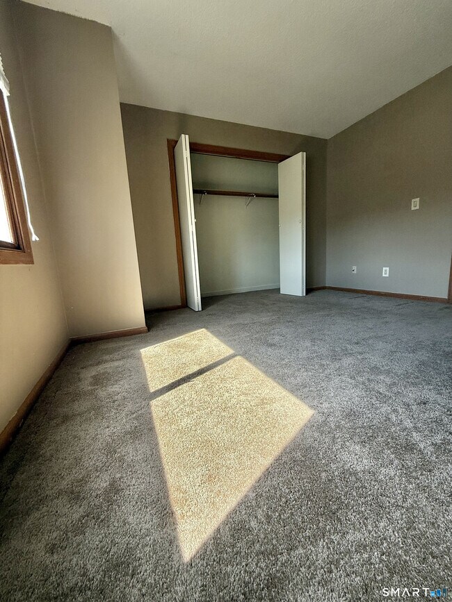 Building Photo - 410 Emmett St