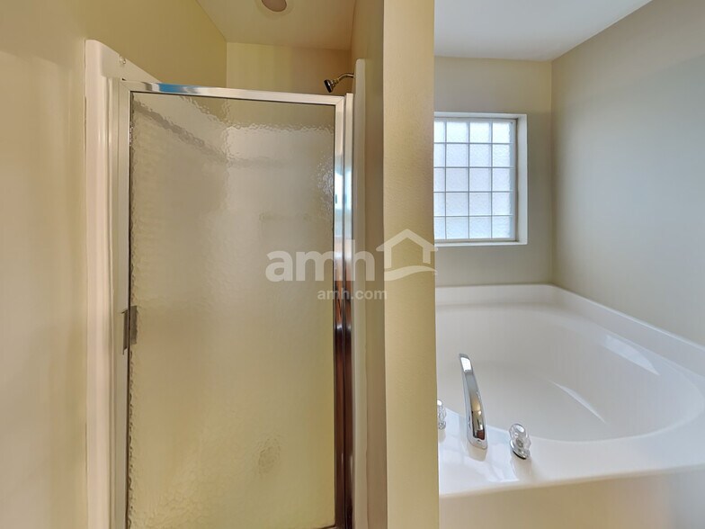 Building Photo - 10818 Dry Stone Dr