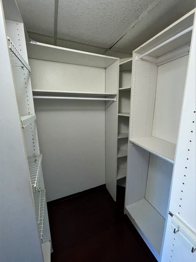 Building Photo - 15455 Sherman Way