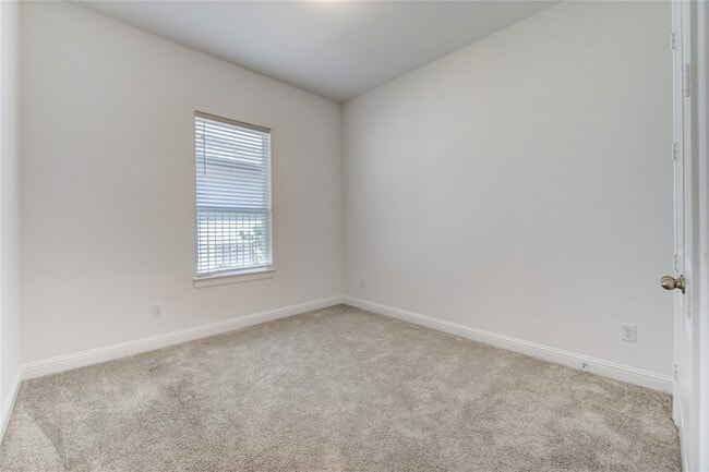 Building Photo - 625 Cape Capri Dr