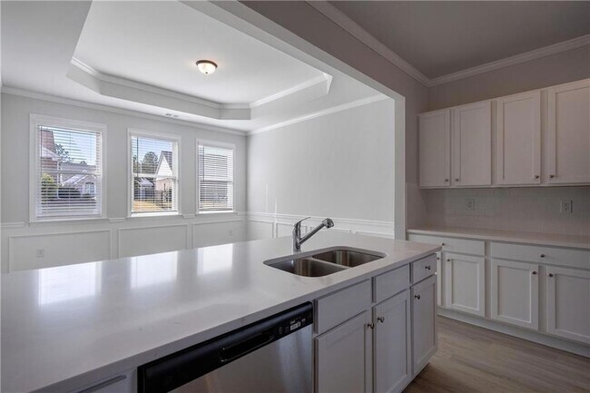 Building Photo - 931 Park Pl St