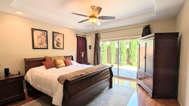 Building Photo - Beautiful Executive Rental in West Sacramento!