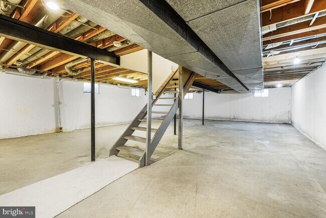 Building Photo - 3725 Templeton Pl