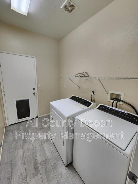 Building Photo - 41213 Mackenzie Lane