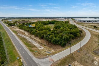 Building Photo - 2601 N Interstate Hwy 35