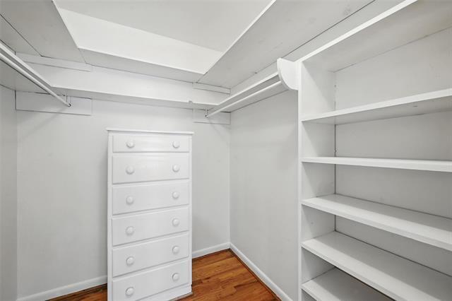 Building Photo - 304 N Bonham Dr