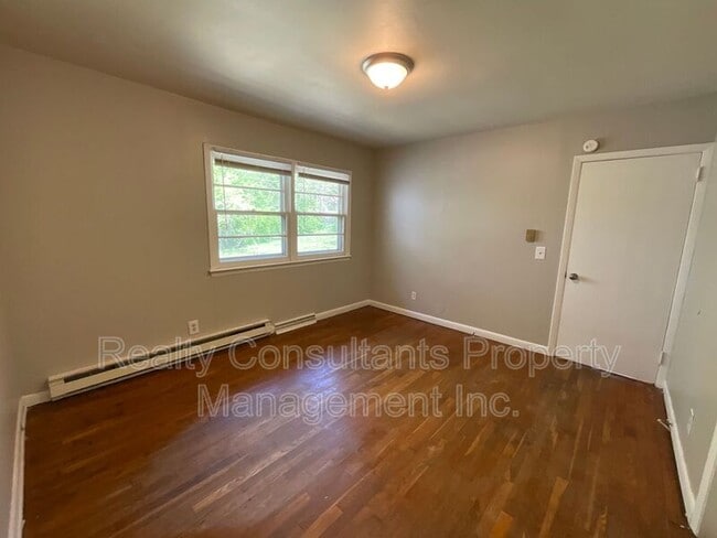 Building Photo - 1533 Beaucrest Ave